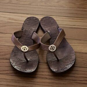 TORY BURCH tan embossed logo THORA flats sandals, 9